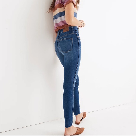 Madewell 10" High-Rise Skinny Jeans in Hanna Wash 24 - Picture 2 of 11